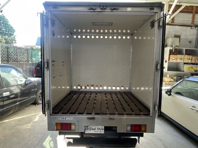 Mazda TITAN 2012-07 188065-3
