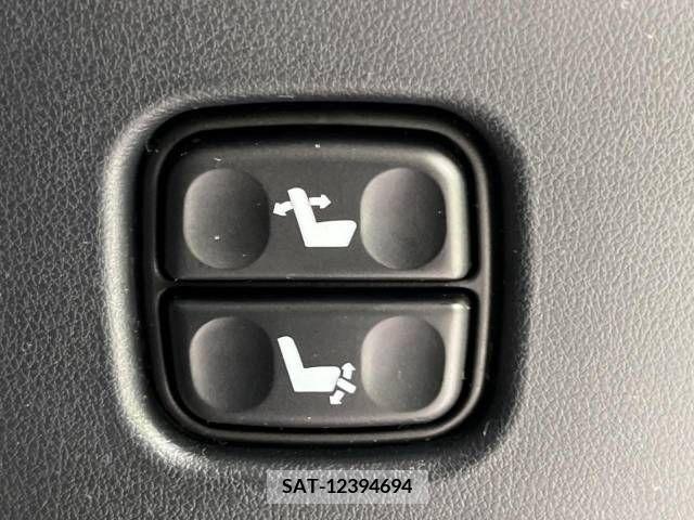 Toyota VELLFIRE 2013-04 231469-7