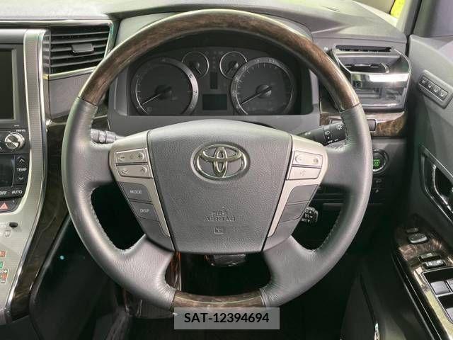 Toyota VELLFIRE 2013-04 231469-11