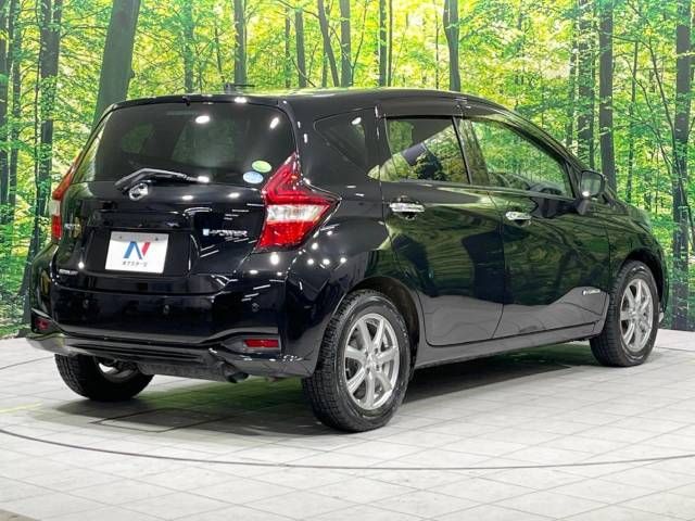 Nissan NOTE 2018-09 185176-17