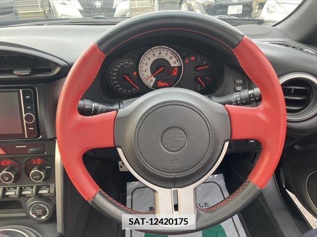 Toyota 86 2012-10 375530-22
