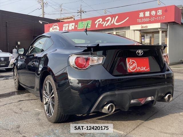 Toyota 86 2012-10 375530-6