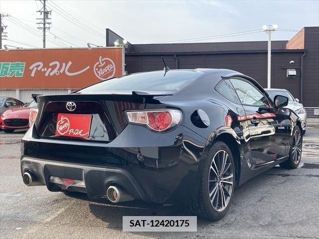 Toyota 86 2012-10 375530-4