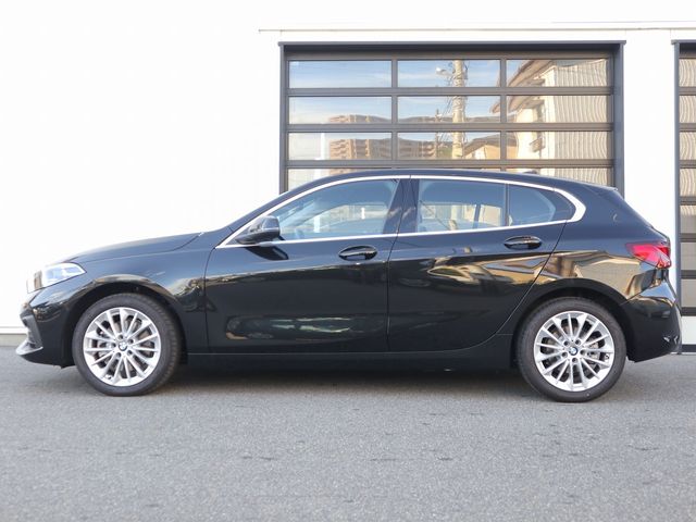 Bmw 1 SERIES 2023-04 12747-6