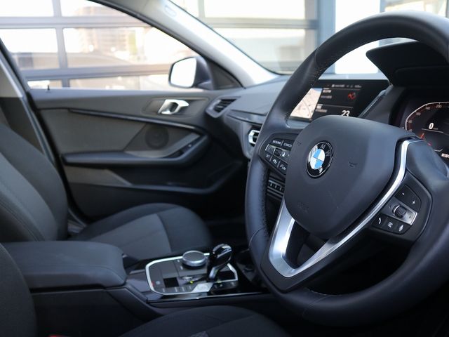 Bmw 1 SERIES 2023-04 12747-16