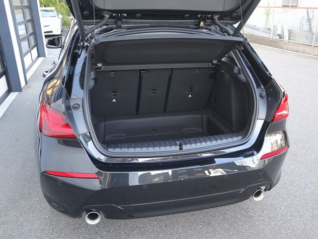 Bmw 1 SERIES 2023-04 12747-20
