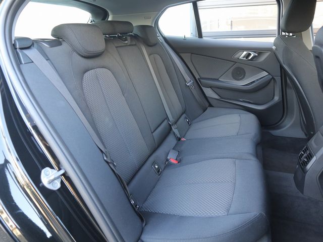 Bmw 1 SERIES 2023-04 12747-17