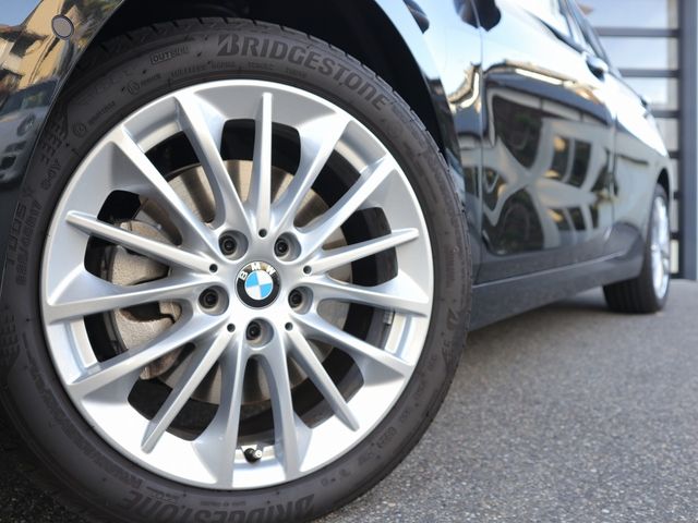 Bmw 1 SERIES 2023-04 12747-2