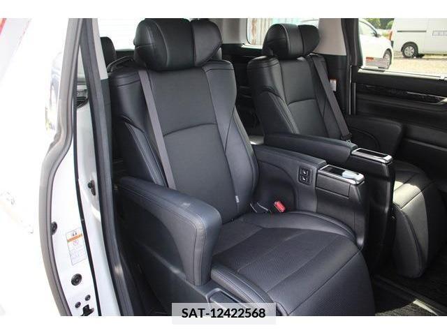 Toyota ALPHARD 2018-10 346679-16