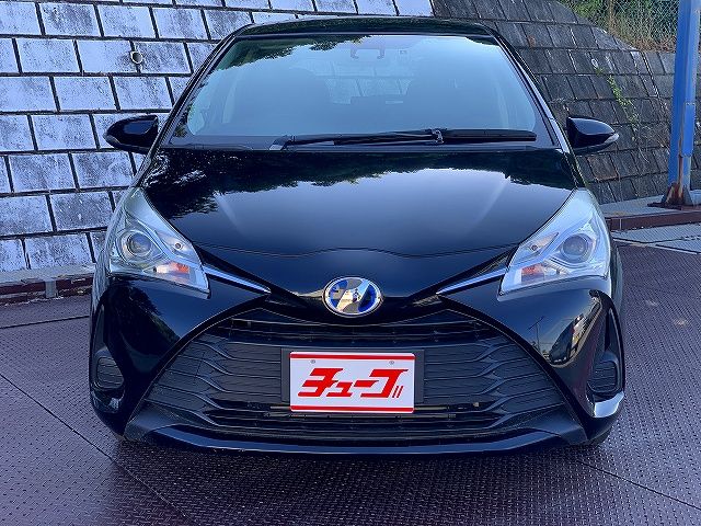 Toyota VITZ HYBRID 2017-02 7137-16