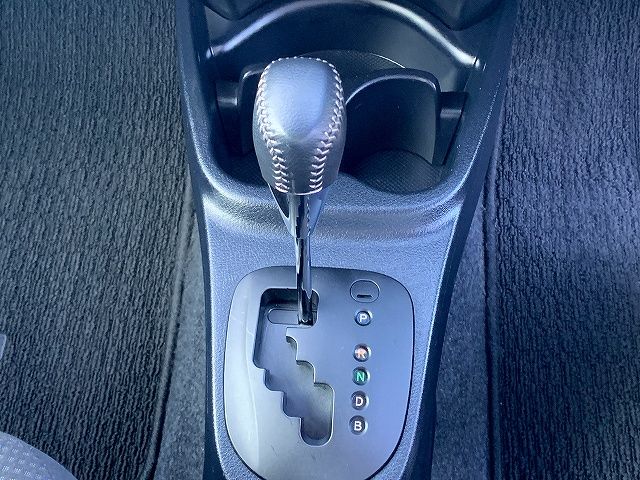 Toyota VITZ HYBRID 2017-02 7137-19