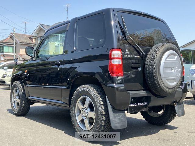 Mitsubishi PAJERO MINI 2011-01 281176-2
