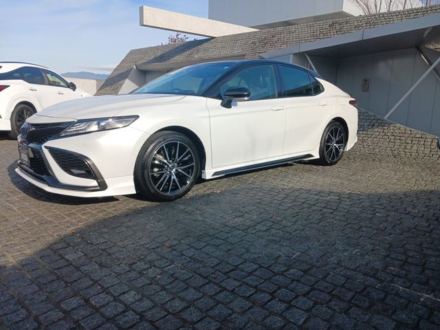 Toyota CAMRY HYBRID 2022-06 187720-1