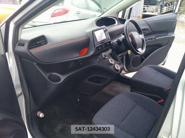 Toyota SIENTA 2018-02 386042-11
