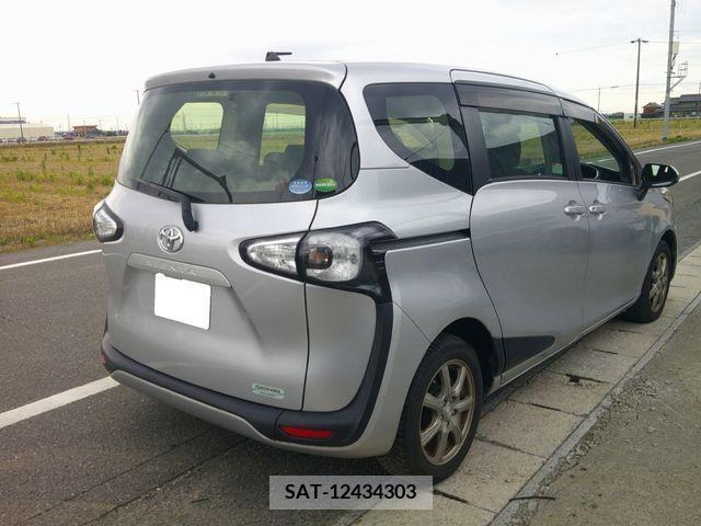 Toyota SIENTA 2018-02 386042-4