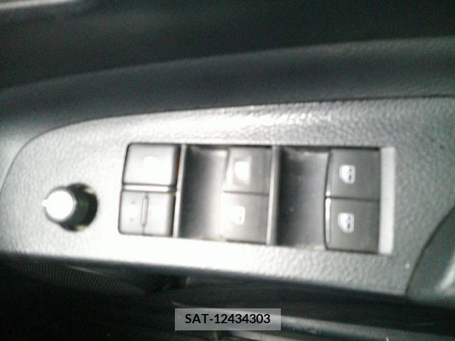 Toyota SIENTA 2018-02 386042-17