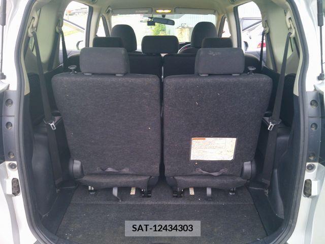 Toyota SIENTA 2018-02 386042-14
