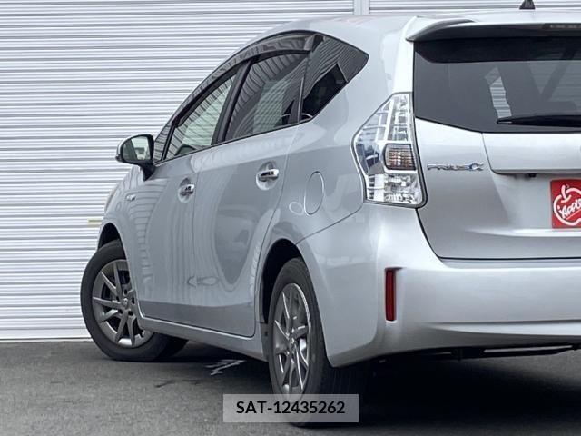 Toyota PRIUS ALPHA 2013-09 366772-17