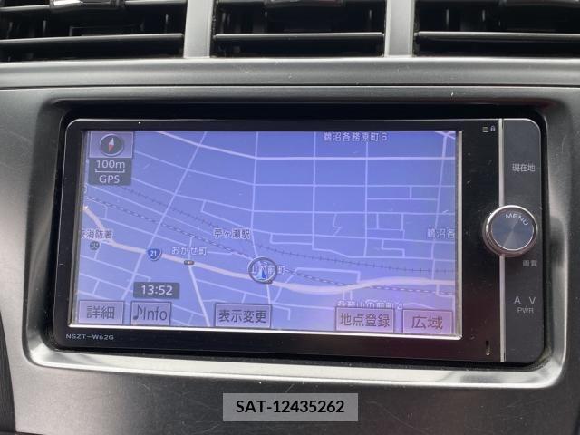 Toyota PRIUS ALPHA 2013-09 366772-28