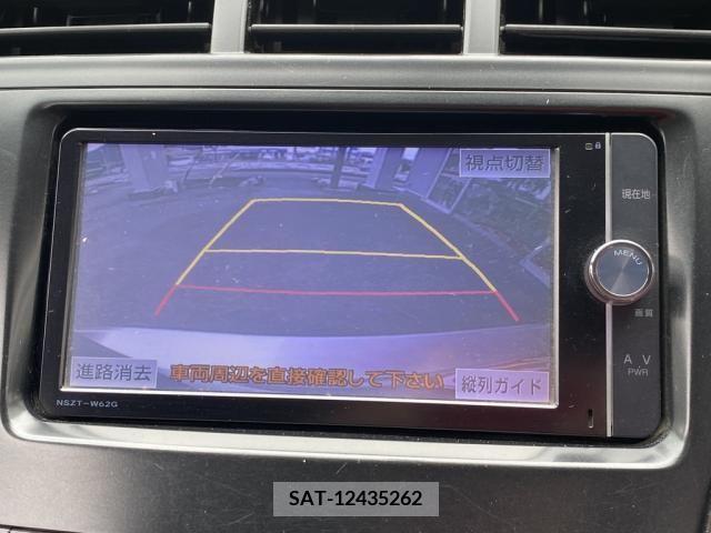 Toyota PRIUS ALPHA 2013-09 366772-29