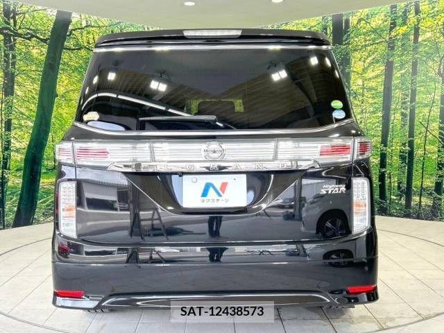 Nissan ELGRAND 2018-10 316304-15