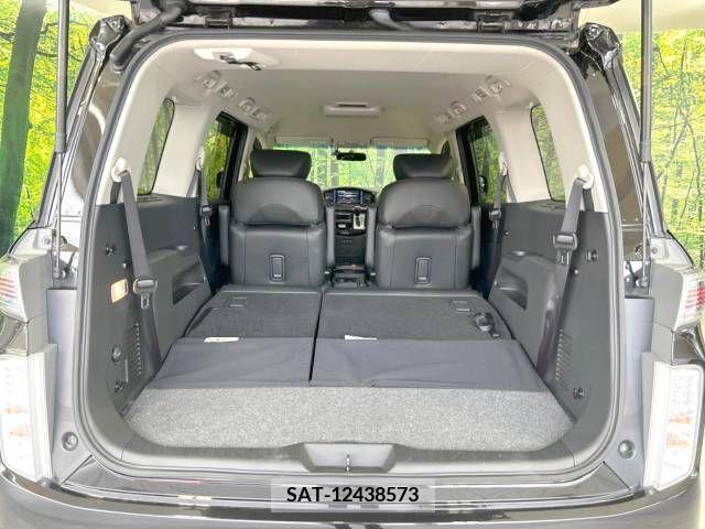 Nissan ELGRAND 2018-10 316304-13
