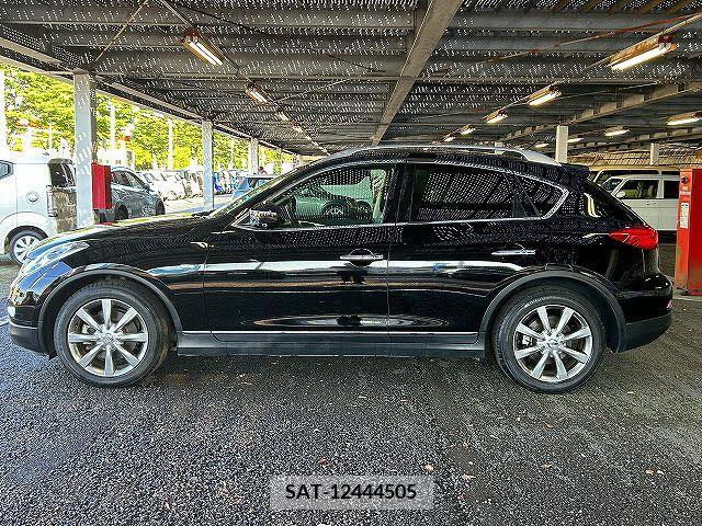 Nissan SKYLINE CROSSOVER 2012-05 306077-23