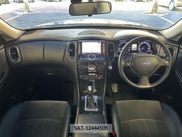 Nissan SKYLINE CROSSOVER 2012-05 306077-1
