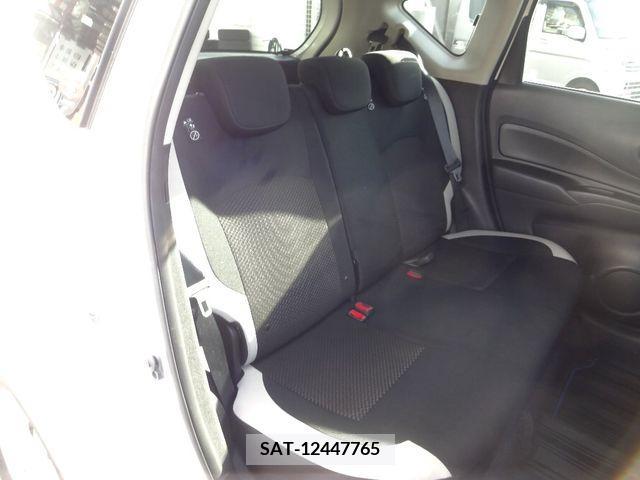 Nissan NOTE 2017-05 279888-7