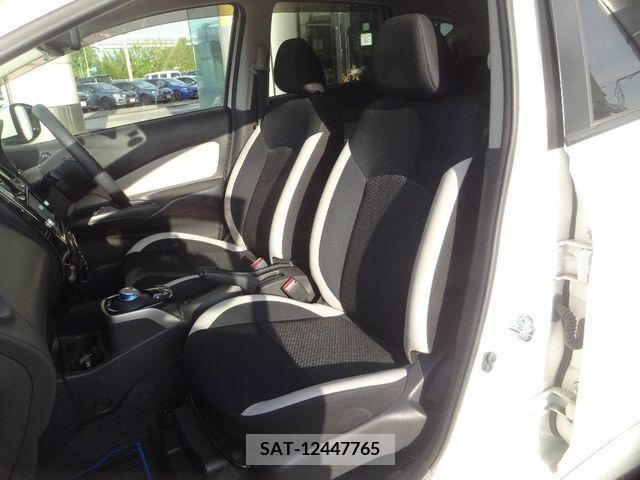 Nissan NOTE 2017-05 279888-9