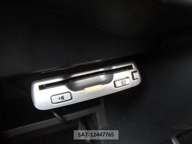 Nissan NOTE 2017-05 279888-12