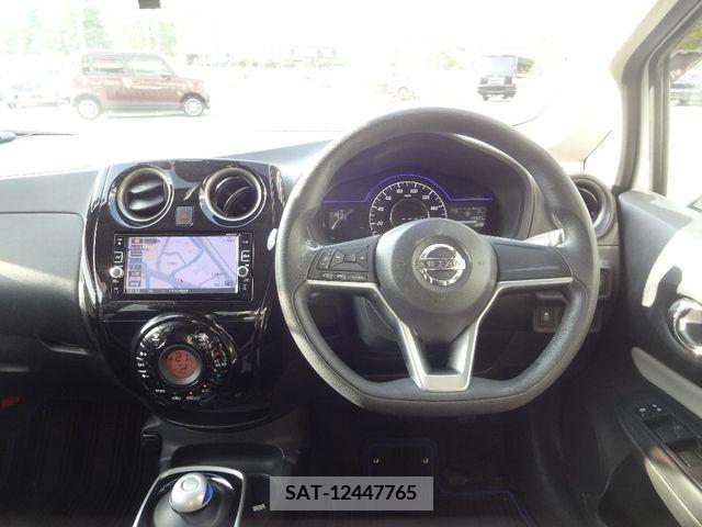 Nissan NOTE 2017-05 279888-11