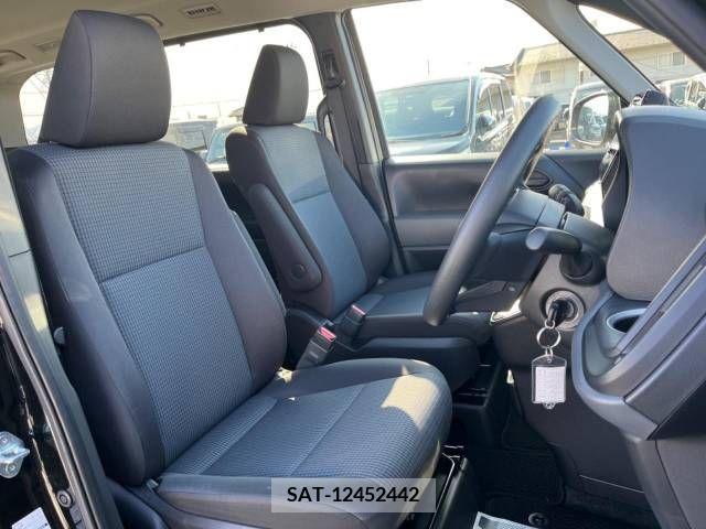 Toyota NOAH 2023-04 204403-8