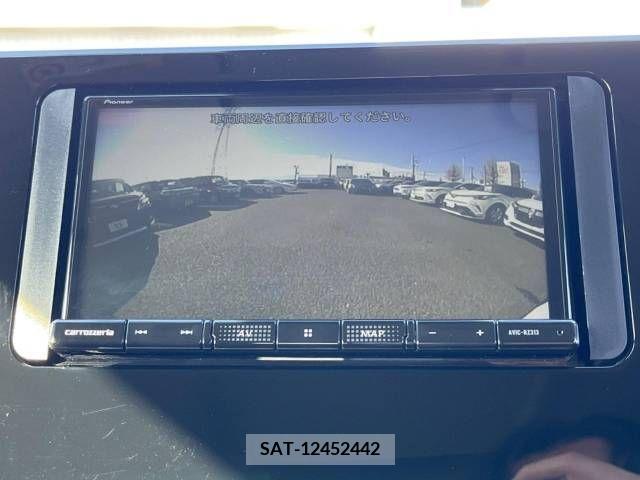 Toyota NOAH 2023-04 204403-3