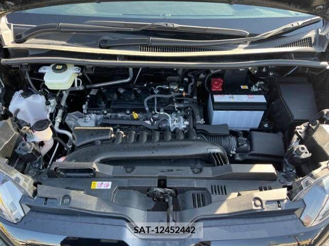 Toyota NOAH 2023-04 204403-19