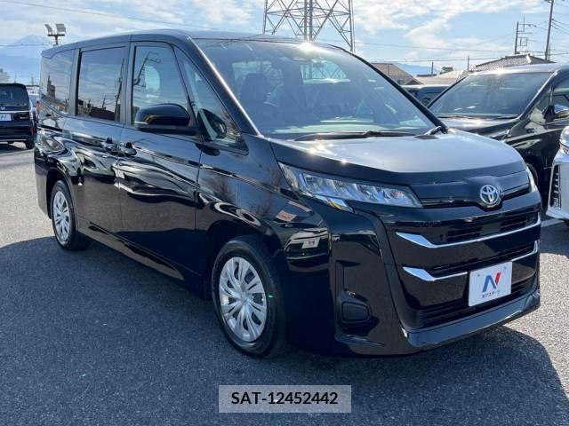Toyota NOAH 2023-04 204403-17
