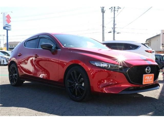 Mazda MAZDA3 2021-12 13592-1