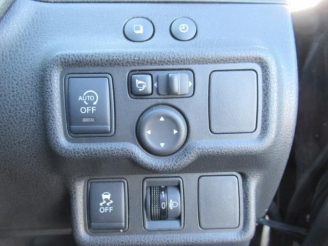 Nissan NOTE 2014-10 18915-19