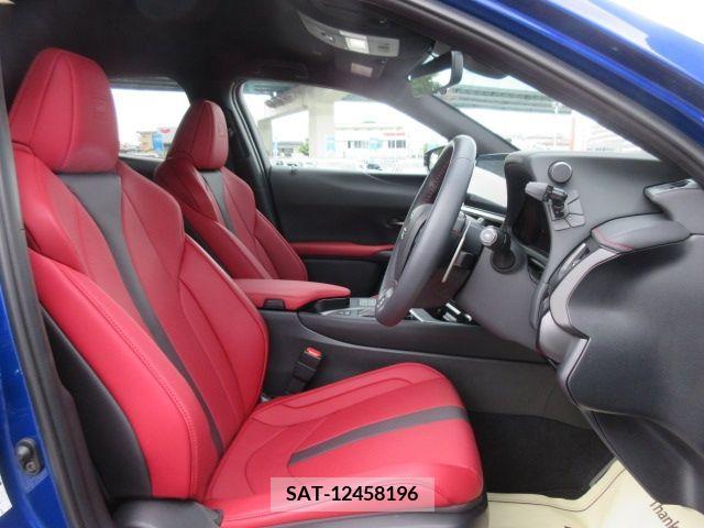 Lexus UX 2023-07 334406-14