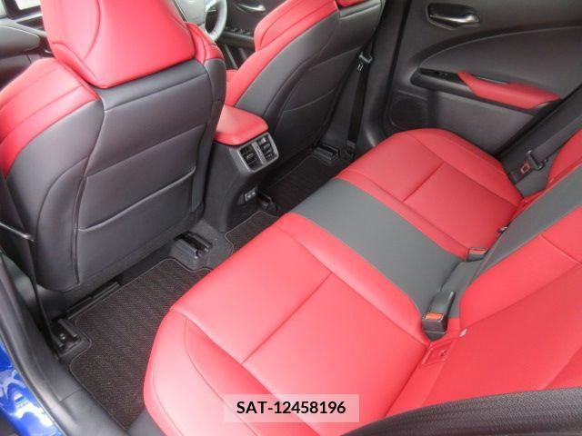 Lexus UX 2023-07 334406-18