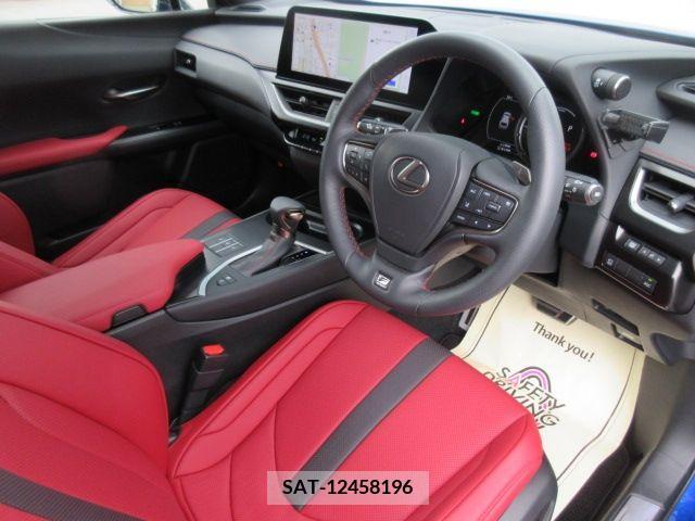 Lexus UX 2023-07 334406-13