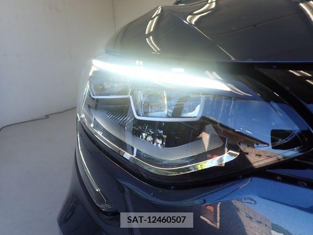 Renault MEGANE 2019-07 284075-8