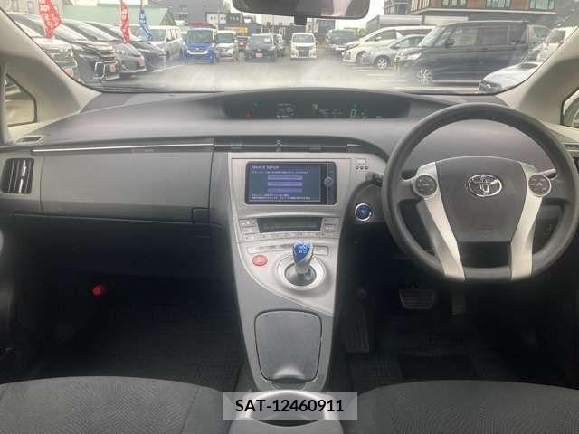 Toyota PRIUS 2012-06 366366-8