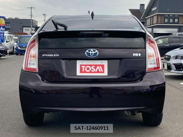 Toyota PRIUS 2012-06 366366-15