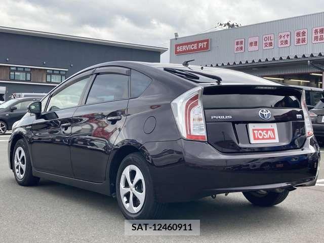 Toyota PRIUS 2012-06 366366-14