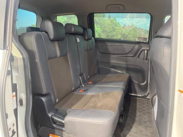 Toyota SIENTA 2019-03 195196-9