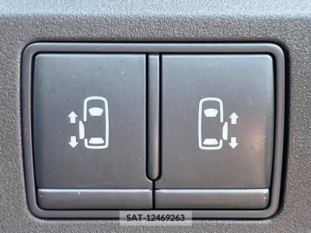 Nissan SERENA 2019-10 325060-5
