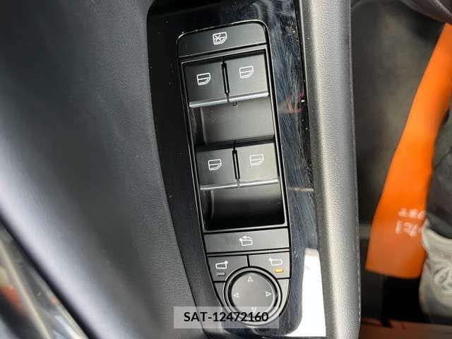 Mazda MAZDA3 2023-04 301067-16