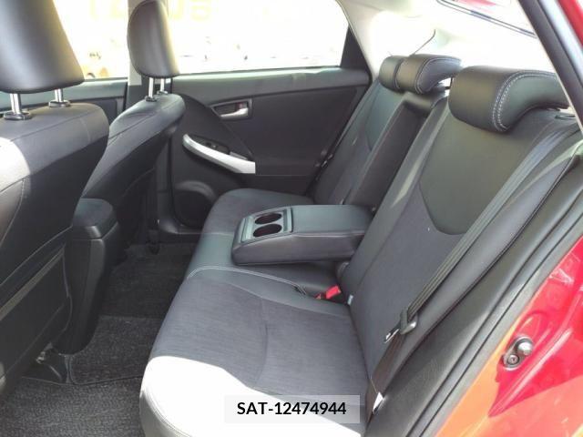 Toyota PRIUS 2012-02 351889-26