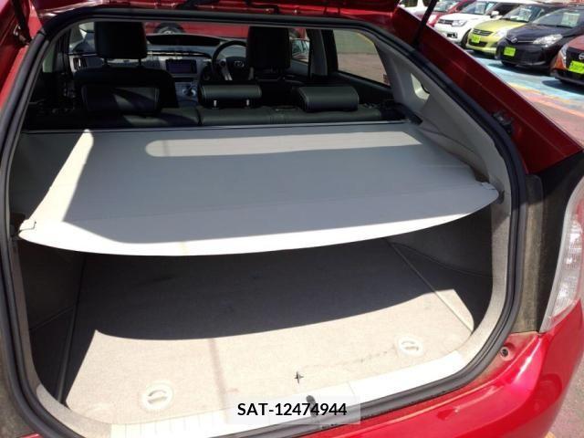 Toyota PRIUS 2012-02 351889-25